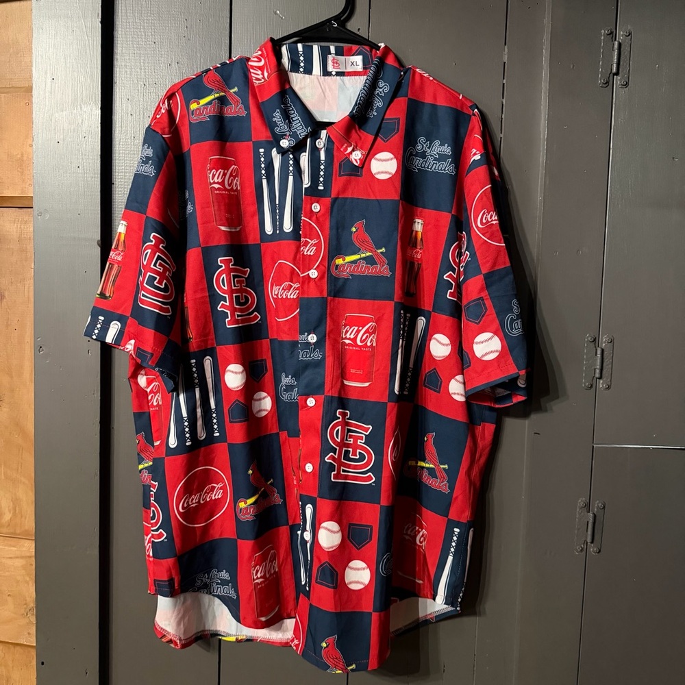 Cardinals Silk Button Down! ⚾️ 🥵